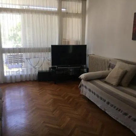 Lucius Apartment *